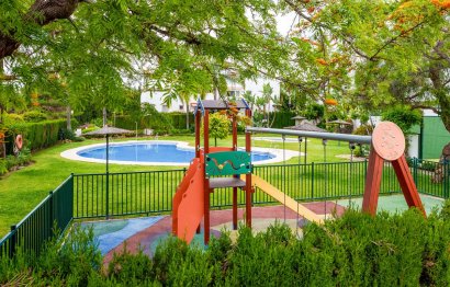 Resale - House - Semi-Detached House - Marbella - Nagüeles