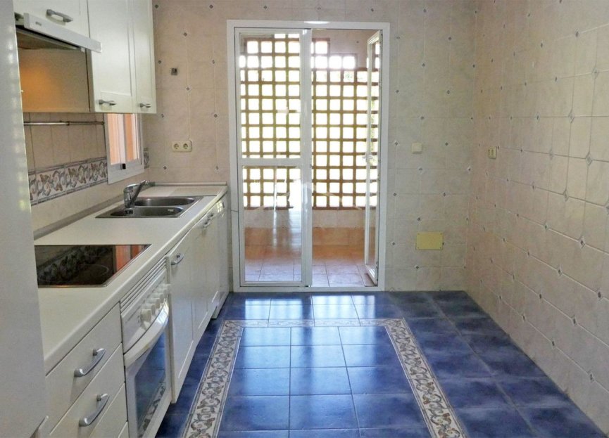 Resale - Apartment - Penthouse - Marbella - Guadalmina Baja