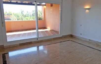 Resale - Apartment - Penthouse - Marbella - Guadalmina Baja