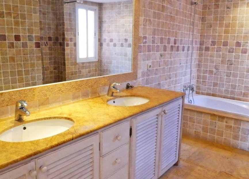 Resale - Apartment - Penthouse - Marbella - Guadalmina Baja