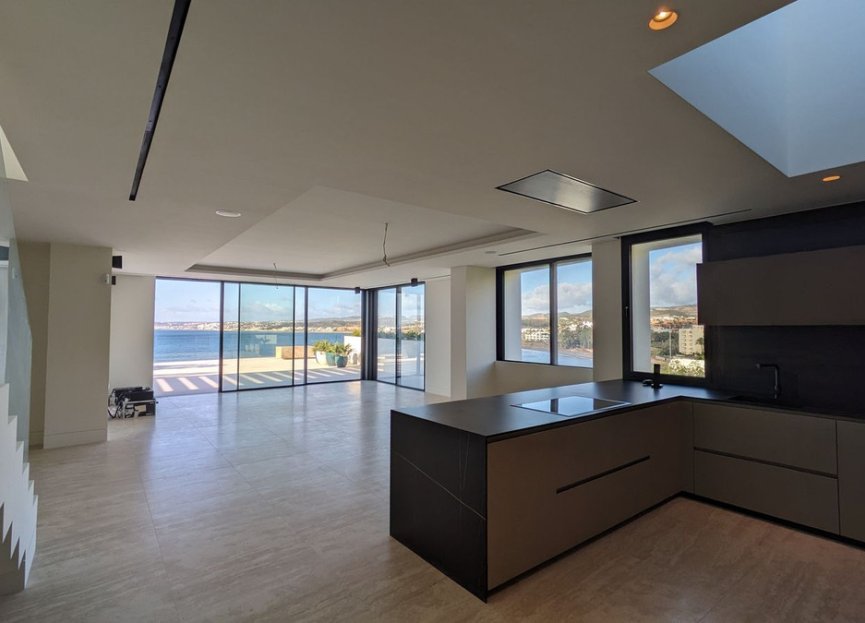 Resale - Apartment - Penthouse - Estepona - Estepona Centro