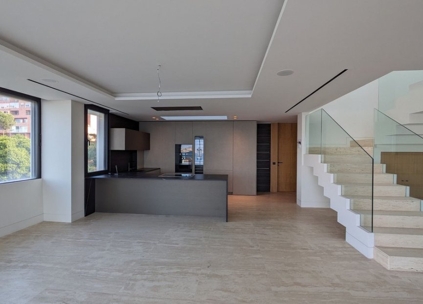 Resale - Apartment - Penthouse - Estepona - Estepona Centro