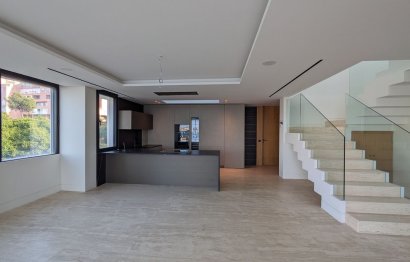 Resale - Apartment - Penthouse - Estepona - Estepona Centro