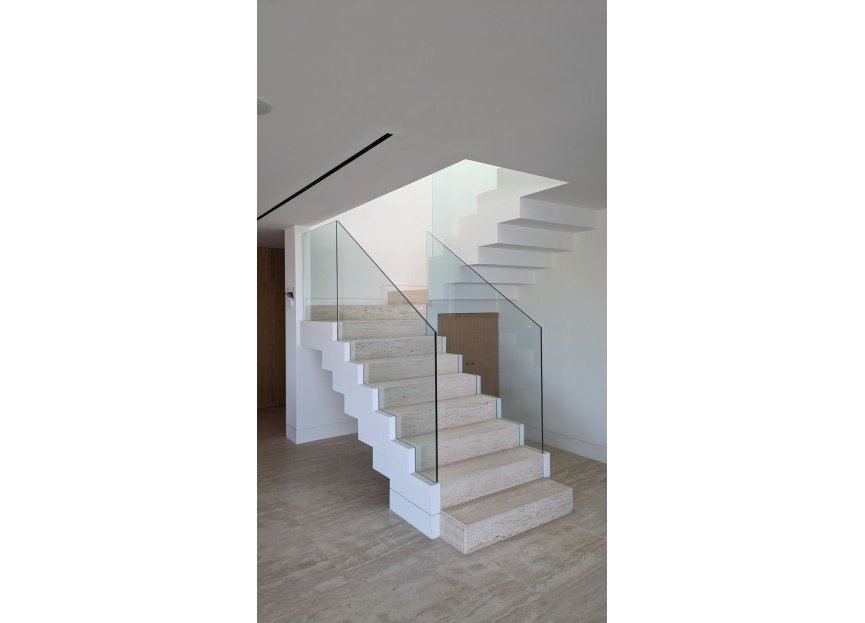 Resale - Apartment - Penthouse - Estepona - Estepona Centro