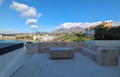 Resale - Apartment - Penthouse - Estepona - Estepona Centro