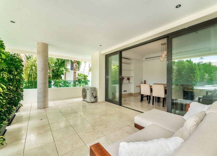 Resale - Apartment - Middle Floor Apartment - Marbella - Los Monteros