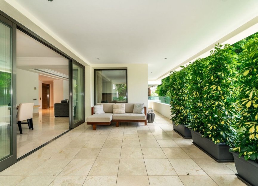 Resale - Apartment - Middle Floor Apartment - Marbella - Los Monteros