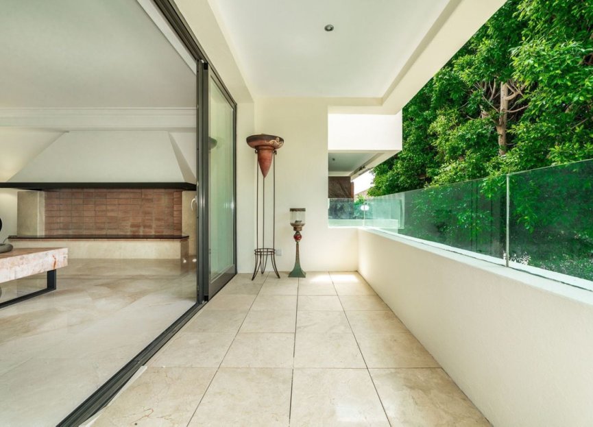 Resale - Apartment - Middle Floor Apartment - Marbella - Los Monteros