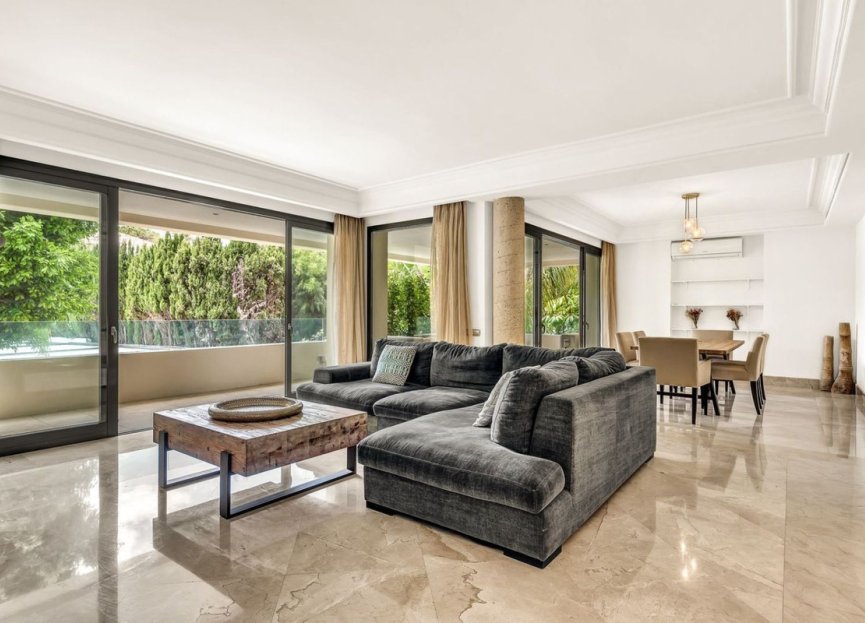 Resale - Apartment - Middle Floor Apartment - Marbella - Los Monteros