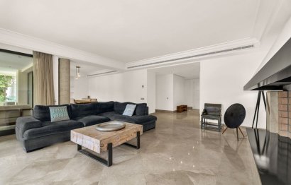 Resale - Apartment - Middle Floor Apartment - Marbella - Los Monteros