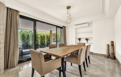 Resale - Apartment - Middle Floor Apartment - Marbella - Los Monteros