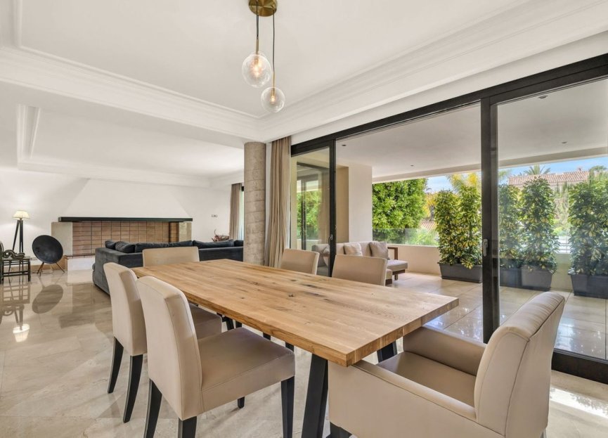 Resale - Apartment - Middle Floor Apartment - Marbella - Los Monteros