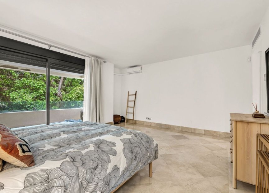 Resale - Apartment - Middle Floor Apartment - Marbella - Los Monteros