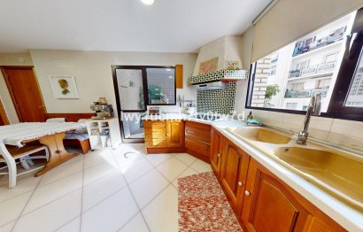 Resale - Apartment - Middle Floor Apartment - Fuengirola - Fuengirola Centro