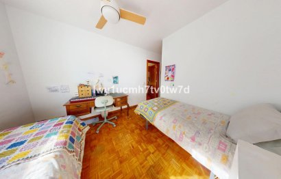 Resale - Apartment - Middle Floor Apartment - Fuengirola - Fuengirola Centro