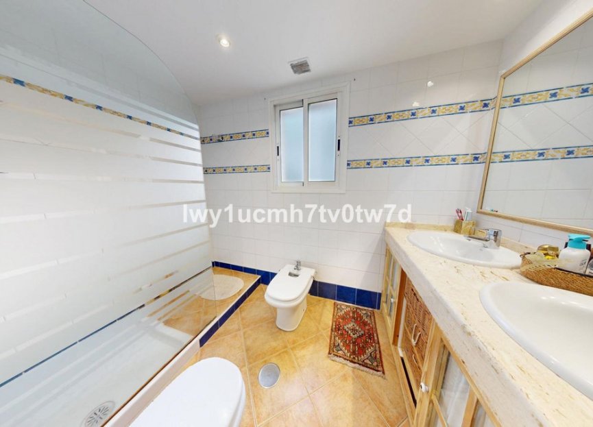 Resale - Apartment - Middle Floor Apartment - Fuengirola - Fuengirola Centro