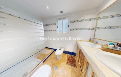 Resale - Apartment - Middle Floor Apartment - Fuengirola - Fuengirola Centro