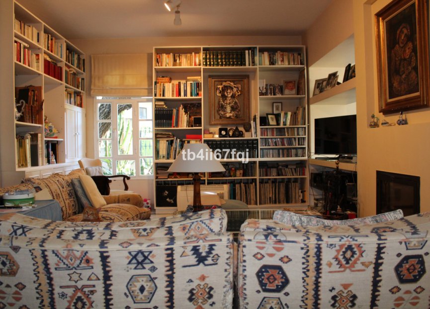 Reventa - House - Detached Villa - Estepona - Atalaya