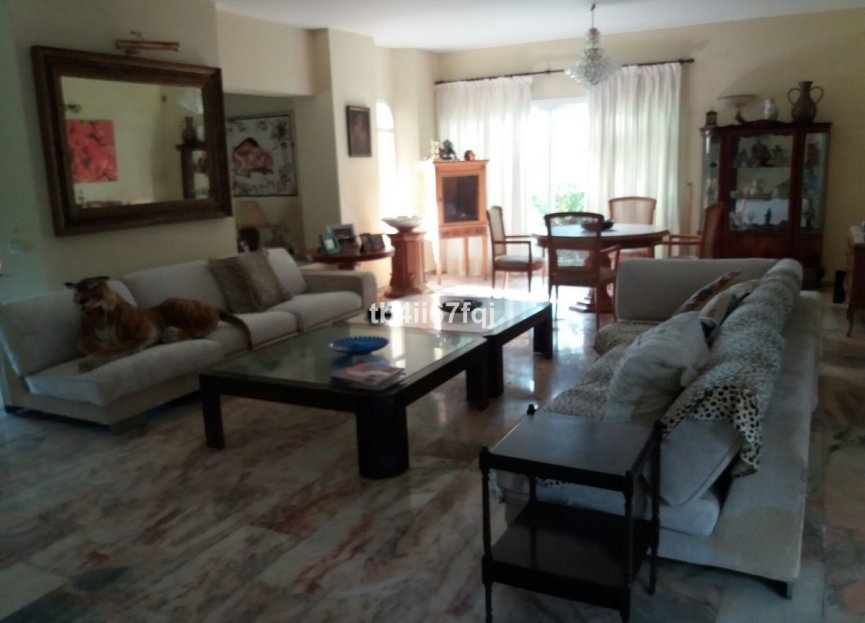 Reventa - House - Detached Villa - Estepona - Atalaya