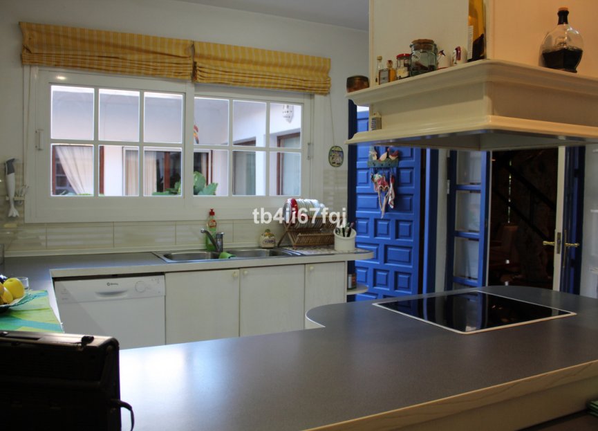 Reventa - House - Detached Villa - Estepona - Atalaya