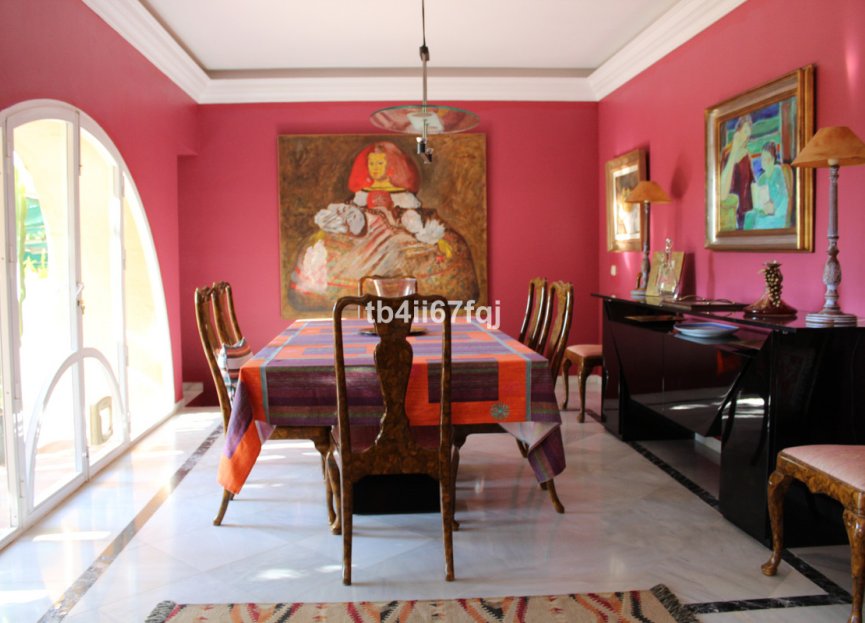 Reventa - House - Detached Villa - Estepona - Atalaya