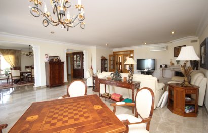 Resale - House - Detached Villa - Marbella - Artola