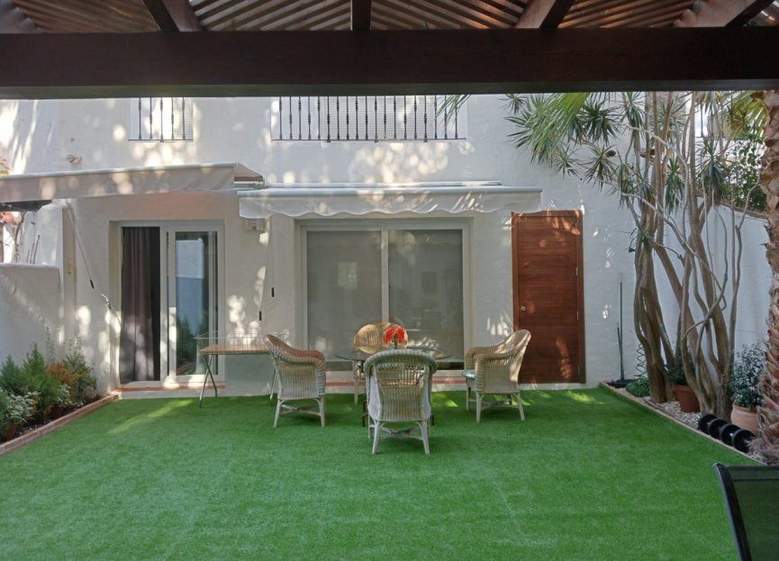 Resale - House - Townhouse - Marbella - Nueva Andalucia
