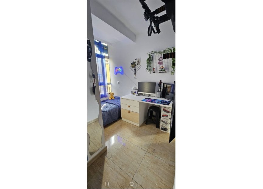Resale - Apartment - Middle Floor Apartment - Fuengirola - Fuengirola Centro