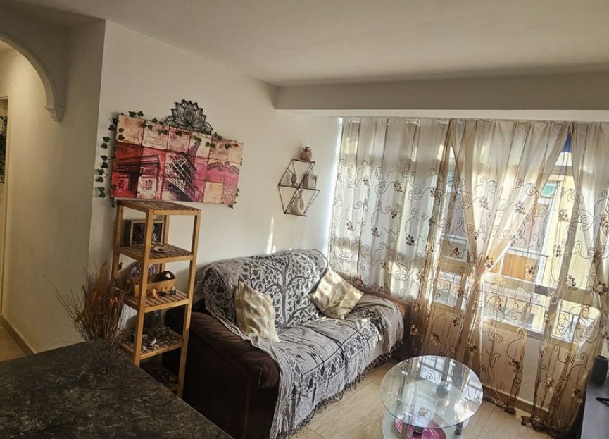 Resale - Apartment - Middle Floor Apartment - Fuengirola - Fuengirola Centro
