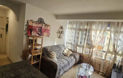 Resale - Apartment - Middle Floor Apartment - Fuengirola - Fuengirola Centro