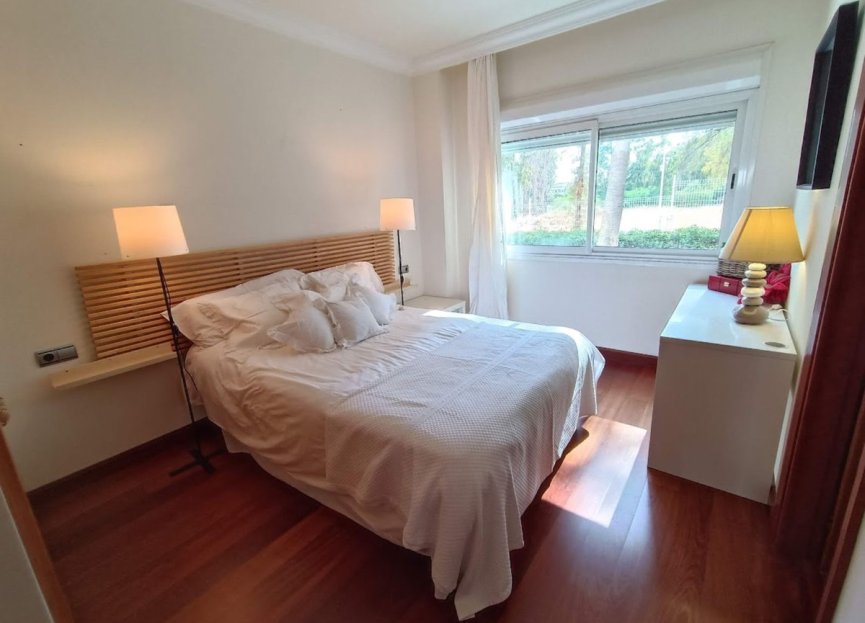 Resale - Ground floor apartment - Marbella - Puerto Banús