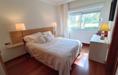 Resale - Ground floor apartment - Marbella - Puerto Banús