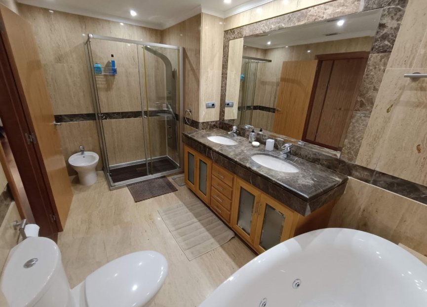 Resale - Ground floor apartment - Marbella - Puerto Banús