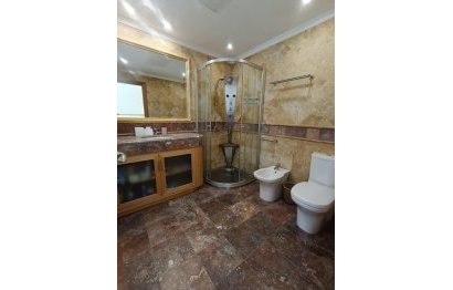 Resale - Ground floor apartment - Marbella - Puerto Banús