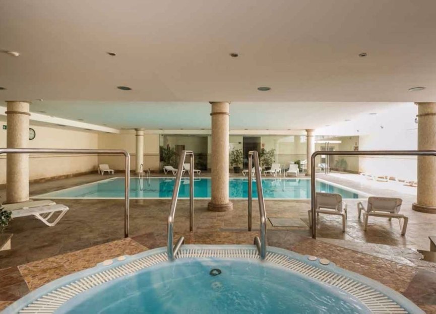 Resale - Ground floor apartment - Marbella - Puerto Banús