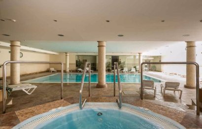 Resale - Ground floor apartment - Marbella - Puerto Banús