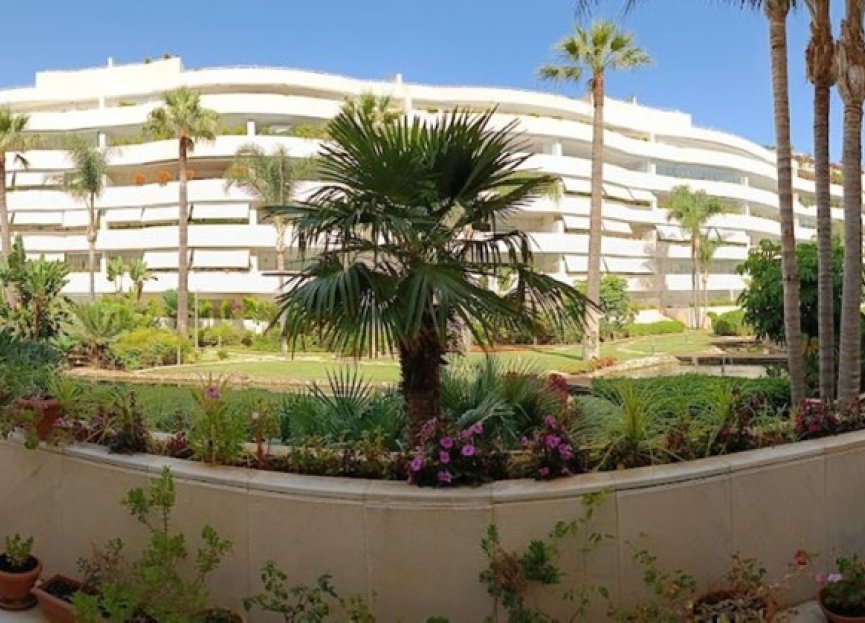 Resale - Ground floor apartment - Marbella - Puerto Banús