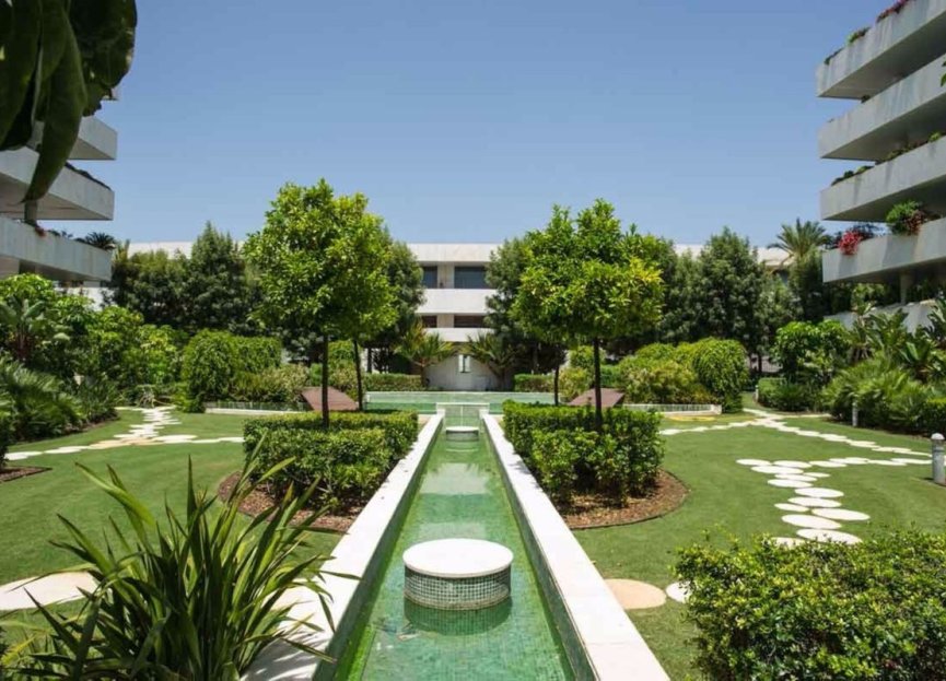 Resale - Ground floor apartment - Marbella - Puerto Banús