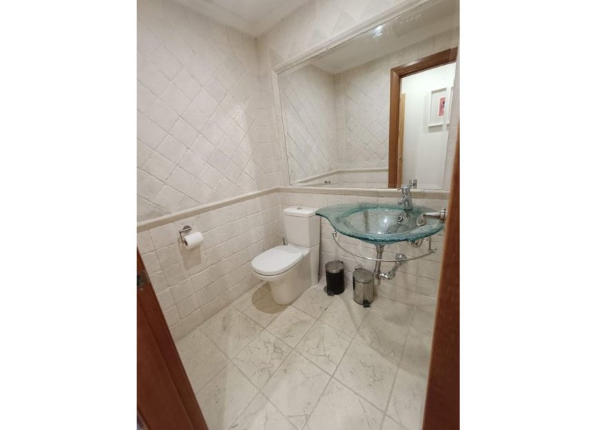 Resale - Ground floor apartment - Marbella - Puerto Banús