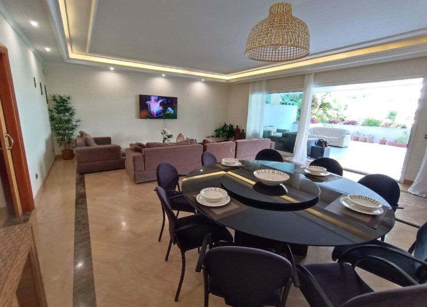 Resale - Ground floor apartment - Marbella - Puerto Banús