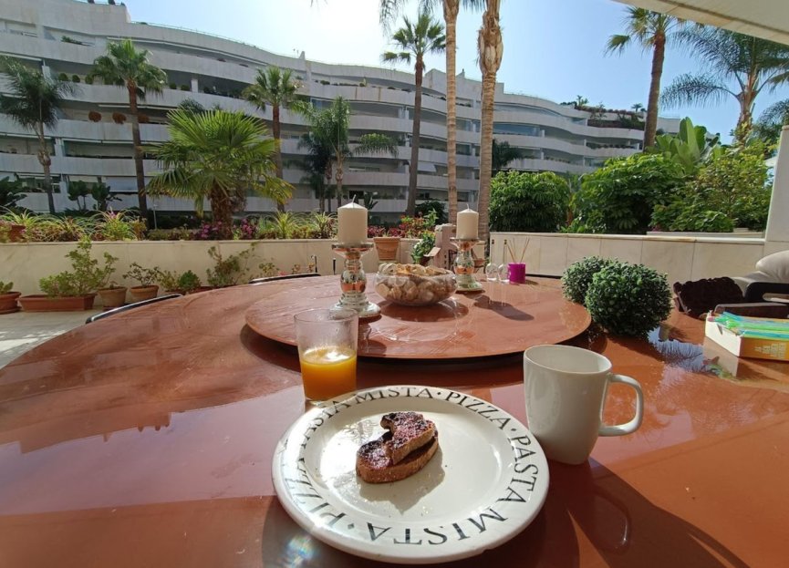 Resale - Ground floor apartment - Marbella - Puerto Banús