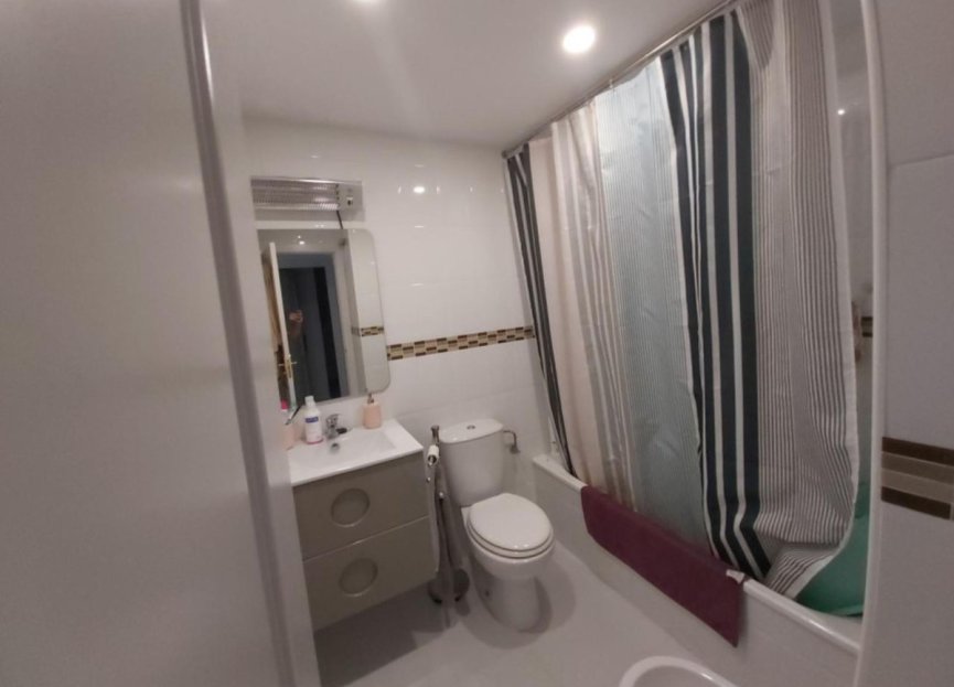 Resale - Apartment - Middle Floor Apartment - Casares - Doña Julia