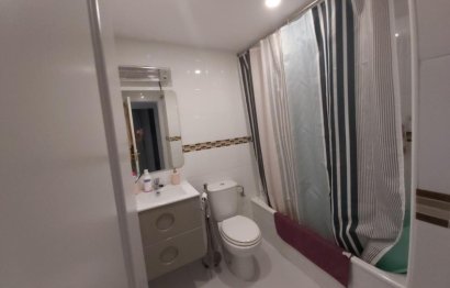 Resale - Apartment - Middle Floor Apartment - Casares - Doña Julia