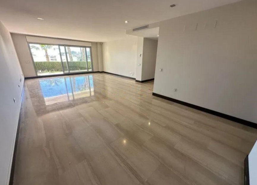 Resale - Ground floor apartment - Marbella - Marbella Centro