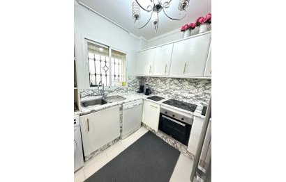 Resale - Ground floor apartment - Marbella - Guadalmina Alta