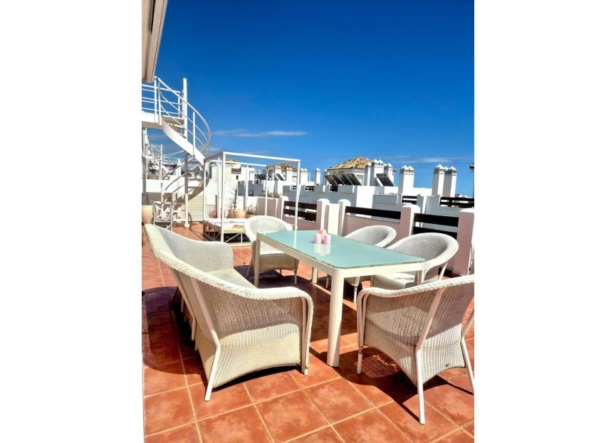 Resale - Apartment - Penthouse - Estepona - Valle Romano