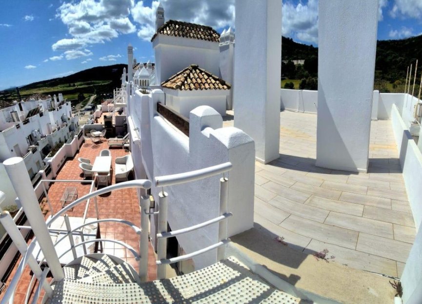 Resale - Apartment - Penthouse - Estepona - Valle Romano