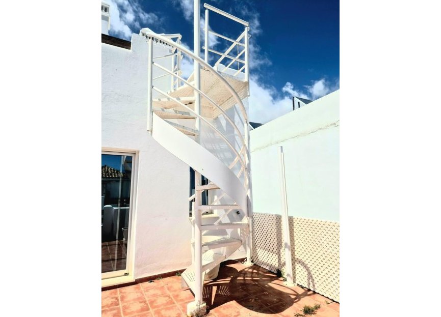 Resale - Apartment - Penthouse - Estepona - Valle Romano