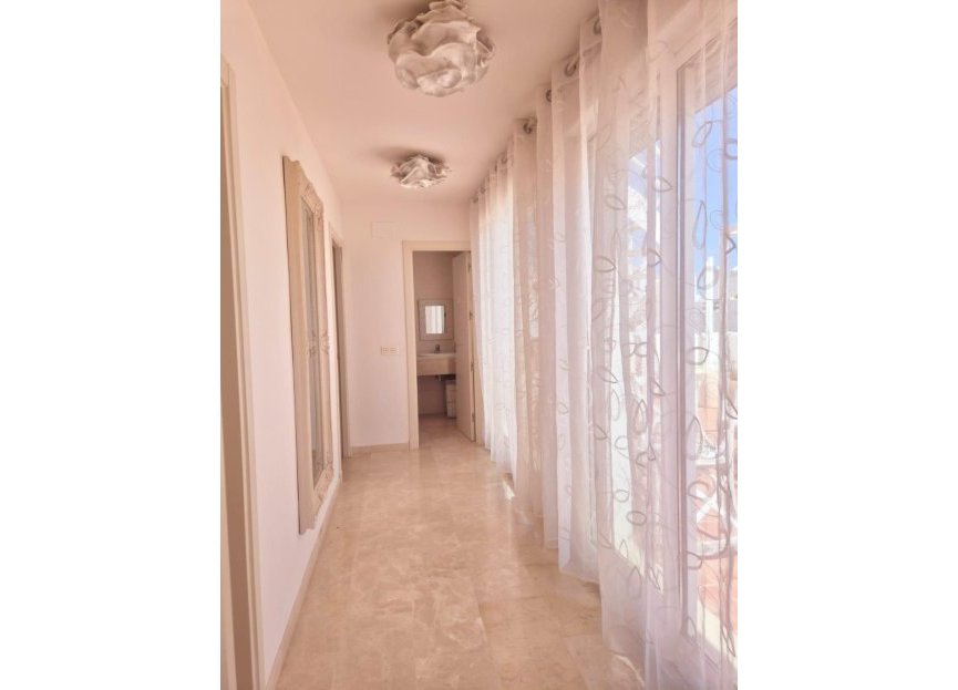 Resale - Apartment - Penthouse - Estepona - Valle Romano