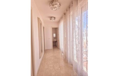 Resale - Apartment - Penthouse - Estepona - Valle Romano